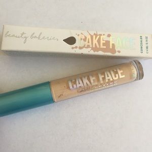 Beauty Bakerie Cake Face Concealer in Mug Life
